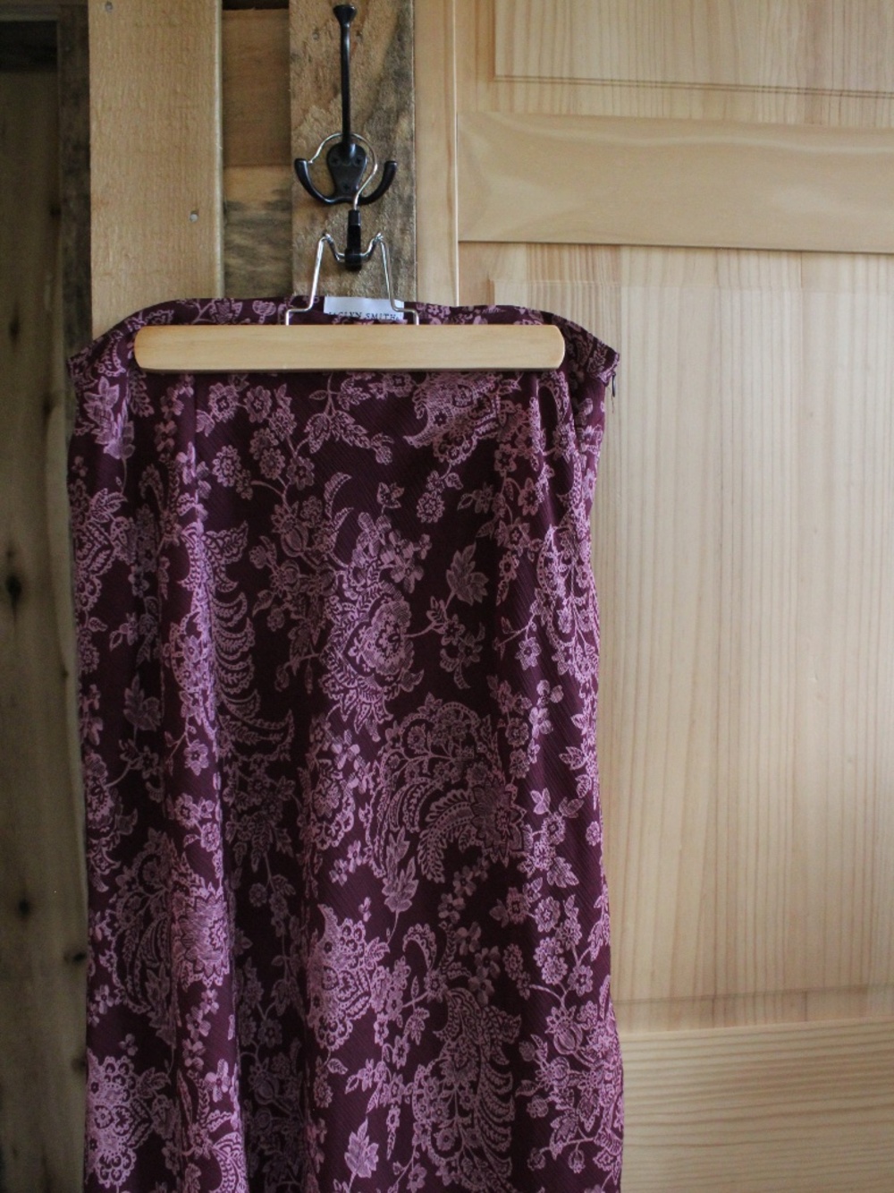 Vintage Jaclyn Smith Red Floral Skirt - Picture 2 of 4